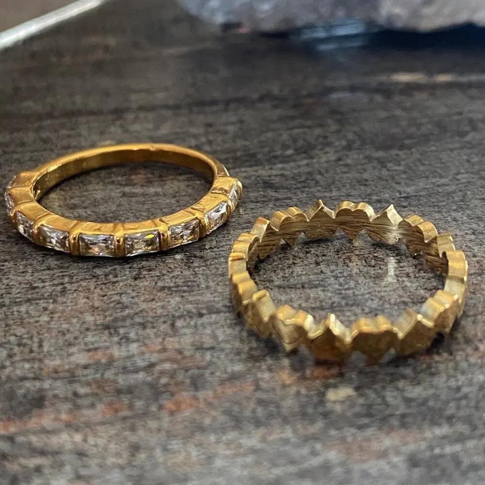 NEW Ring Of Hearts Gold & Rhinestone Ring Set